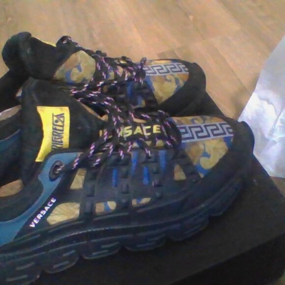 Versace trigreca - medusa renissiance print - Picture 3 of 5